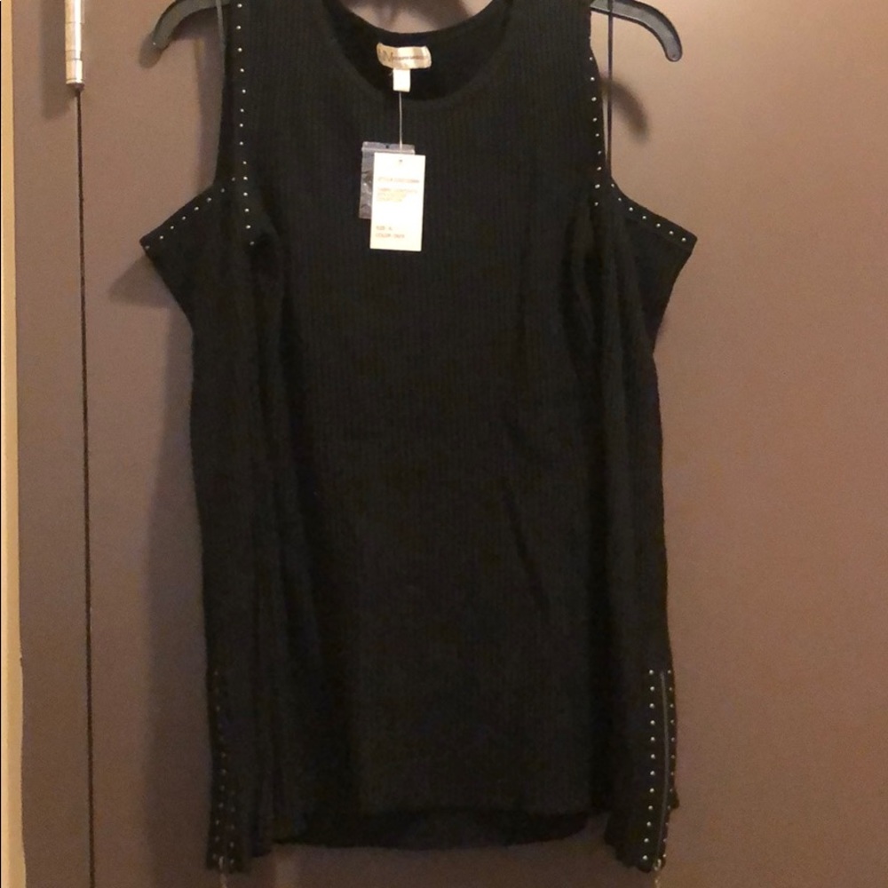 Peek a boo shoulder top